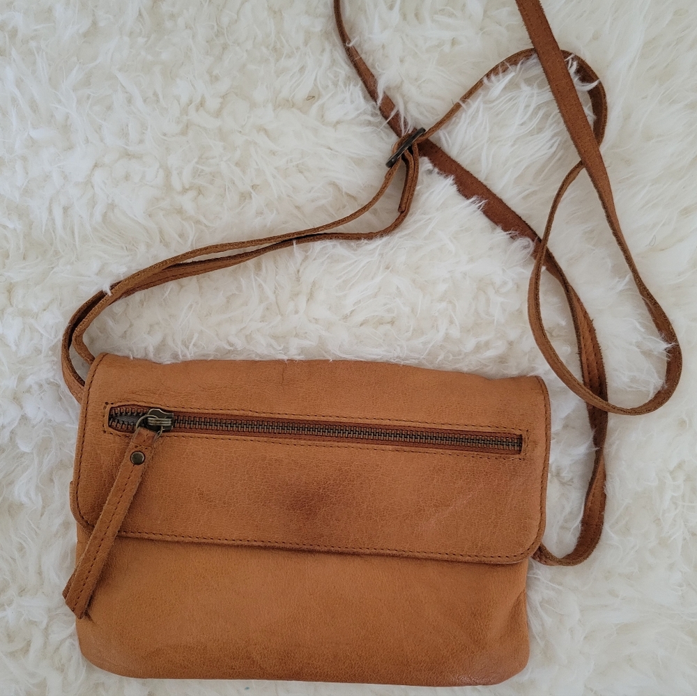 Day & Mood Leather Crossbody Purse
